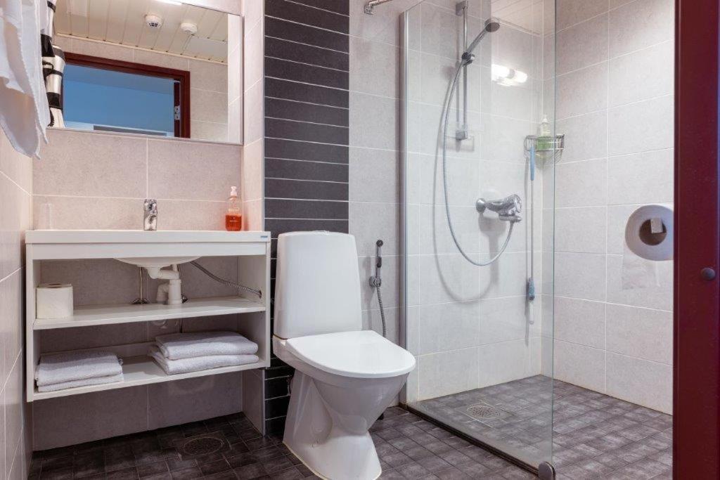 Hotel Salora Сало Экстерьер фото