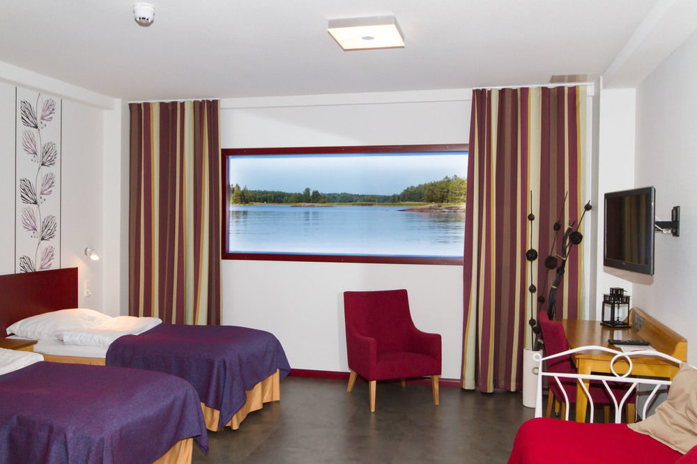 Hotel Salora Сало Экстерьер фото